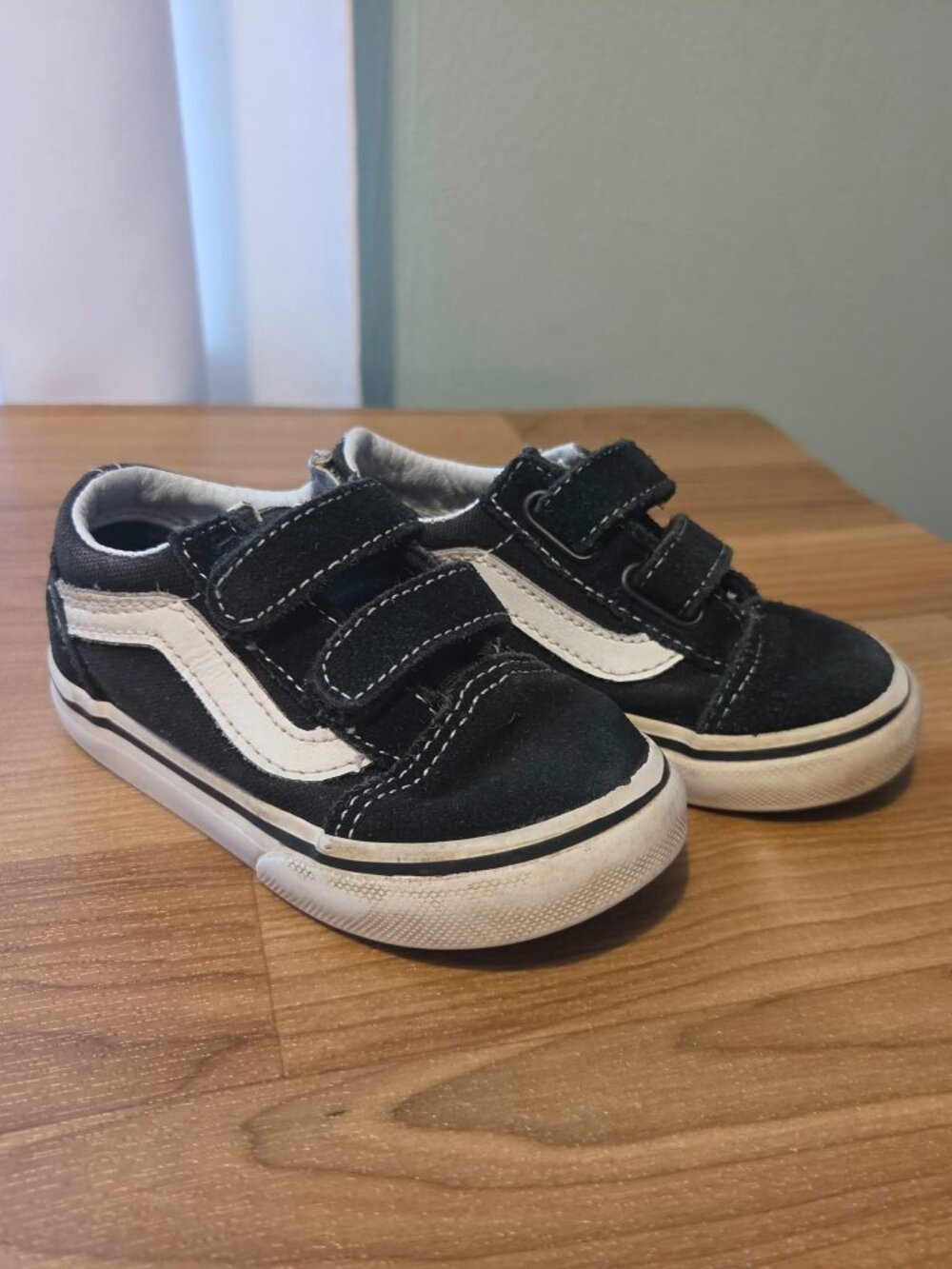 Vans Toddler Old Skool V Black/White Skate Shoes - Size 6
